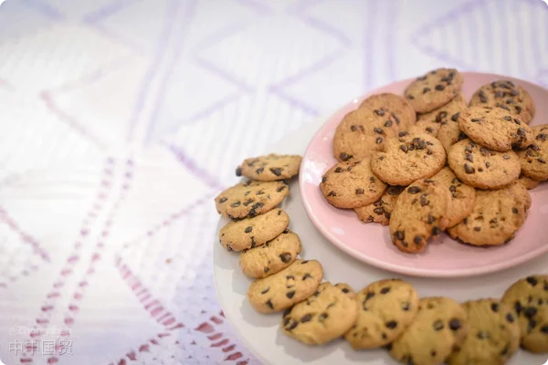 A Complete Guide to Importing French Biscuits: Document Compliance, Logistics Optimization, and Trade Practices Analysis